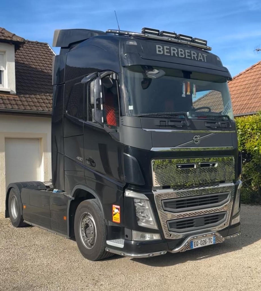 LOBAR INOX 3 PIEZAS VOLVO FH4 CON 13 LUCES DE LED 