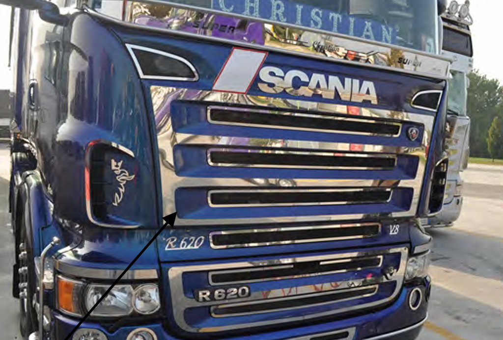 DECORACION ACERO SCANIA PERFIL CALANDRA EXTERNO 